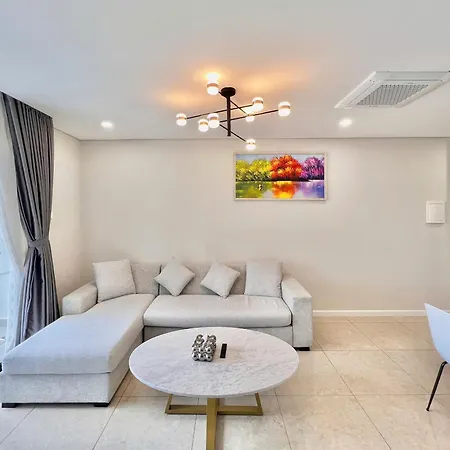 Vinh Hoi Apartments - Luxury Apartment Furnished Suites-3